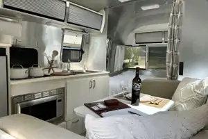 Magnolia 2 Airstream 22ft Bambi Sport **FULLY LOADED**
