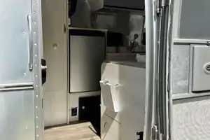 Magnolia 2 Airstream 22ft Bambi Sport **FULLY LOADED**