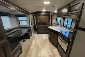 Spacious Clean 27.7' Travel Trailer w/ slide-out