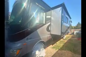 Excellent 2014 Fleetwood Bounder 36R Class A