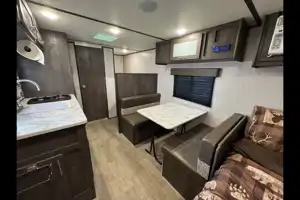 2021 Coleman 17B – Your Cozy Getaway on Wheels!