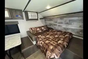 2021 Coleman 17B – Your Cozy Getaway on Wheels!