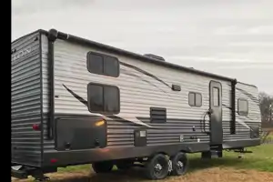 Brady's Layton Skyline Travel Trailer