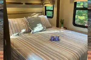 Bella (Luxury Class A)