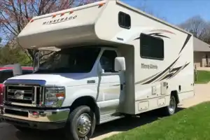 John's Winnebago Minnie Winnie 22R
