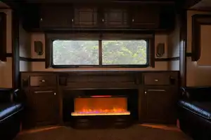Luxurious 43’ Spacious 5th Wheel