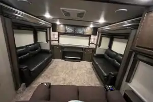 Luxurious 43’ Spacious 5th Wheel