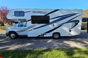 Ulindo Thor Motor Coach Freedom Elite Class C