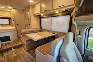 Ulindo Thor Motor Coach Freedom Elite Class C