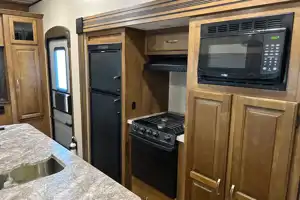 Jeff's Coachmen Chaparral lite Fifth Wheel