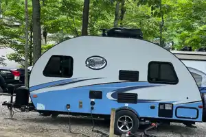 Nomadic Nature Rentals w Luxury Ammenities (R-pod)