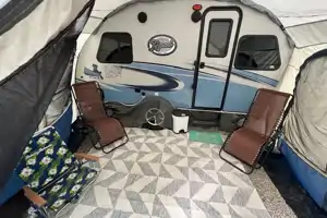 Nomadic Nature Rentals w Luxury Ammenities (R-pod)