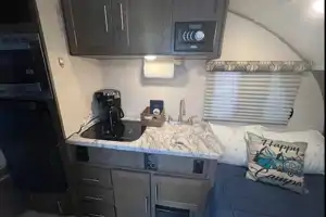 Nomadic Nature Rentals w Luxury Ammenities (R-pod)