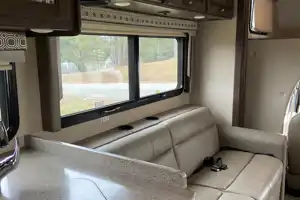 Campy the Thor Motor Coach Fourwinds 31Y Class C