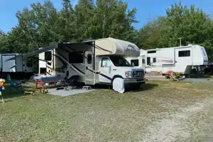 Campy the Thor Motor Coach Fourwinds 31Y Class C