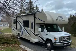 Campy the Thor Motor Coach Fourwinds 31Y Class C