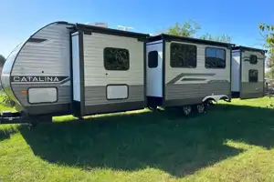 James's Coachmen Catalina Legacy Edition Travel Trailer