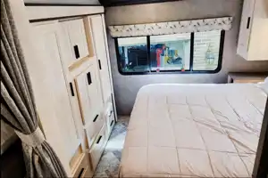 2021  Sunseeker Bunk house