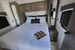 Rv Rentals Way of Life's Forest River EVO T2490 Travel Trailer CE1