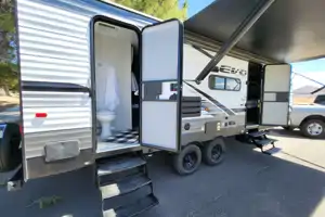 Rv Rentals Way of Life's Forest River EVO T2490 Travel Trailer CE1