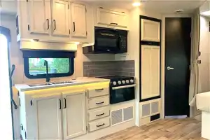 2022 RV Jayco Redhawk Classe C, 5 pers.