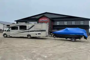 2022 Coachmen Leprechaun Ford 450 Class C,  Sleep 8 people, cozy like home.