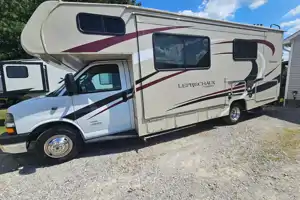 ron 's Coachmen leprachan Class C