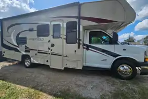 ron 's Coachmen leprachan Class C