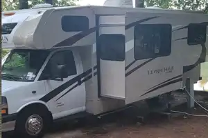 ron 's Coachmen leprachan Class C