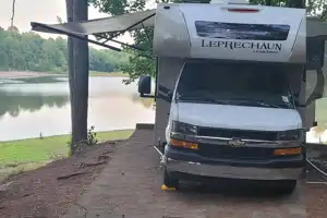 ron 's Coachmen leprachan Class C