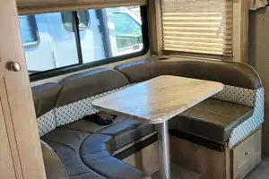 ron 's Coachmen leprachan Class C