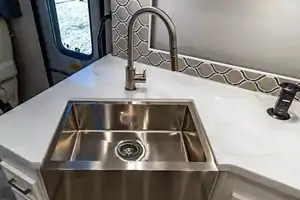 WiFi - ULTRA LUXURIOUS: 2 BATH, KING BED , BUNK BED, MASSAGE CHAIRS