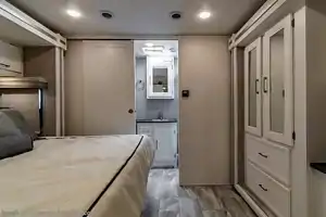 WiFi - ULTRA LUXURIOUS: 2 BATH, KING BED , BUNK BED, MASSAGE CHAIRS