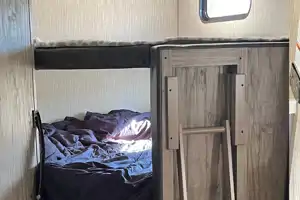 Sleeps up to 10 people and we're pet friendly.