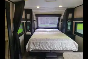 Steph's Double Bunk House with Murphy Bed