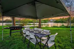 The Tumbleweed | Fully-Loaded Bunk House (Sleeps 8)