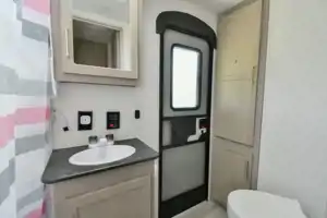 Family Friendly Kid Approved TVs In Every Room and an Outside Kitchen!!!