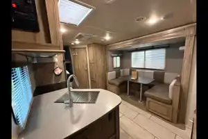 The Wanderer - Palomino SolAire Ultra Lite 240BHS