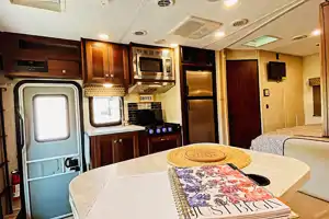 NEW AND POPULAR: Sunseeker -Mercedes Benz