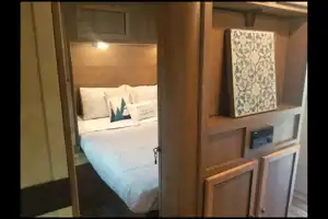 RV Bunk-Bed Vacation! (Minutes from Drumheller)