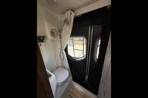 Joe's Winnebago Boldt Class B