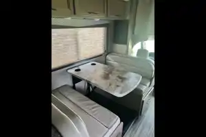 Jeffrey's Thor Motor Coach 31 EV Fourwinds 2021 Class C