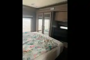 Jeffrey's Thor Motor Coach 31 EV Fourwinds 2021 Class C