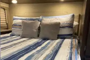 Your Hotel Room on Wheels