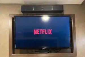 Your Hotel Room on Wheels