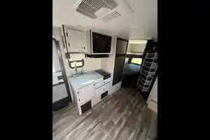 Oleg's Highland Ridge RV 19 MBH Travel Trailer