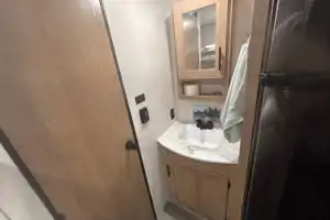 Julie's Prime Time Avenger 26bk Travel Trailer