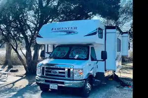 Full Moon / Luna llena Family C-Class equip for any season