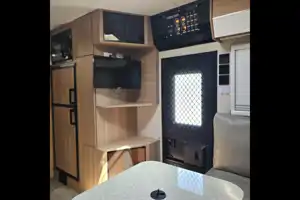 Caravane de voyage tout-terrain Blackseries HQ21 2023/Blackseries HQ21 2023 Off-Road Travel Trailer
