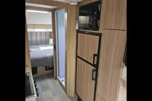 Caravane de voyage tout-terrain Blackseries HQ21 2023/Blackseries HQ21 2023 Off-Road Travel Trailer
